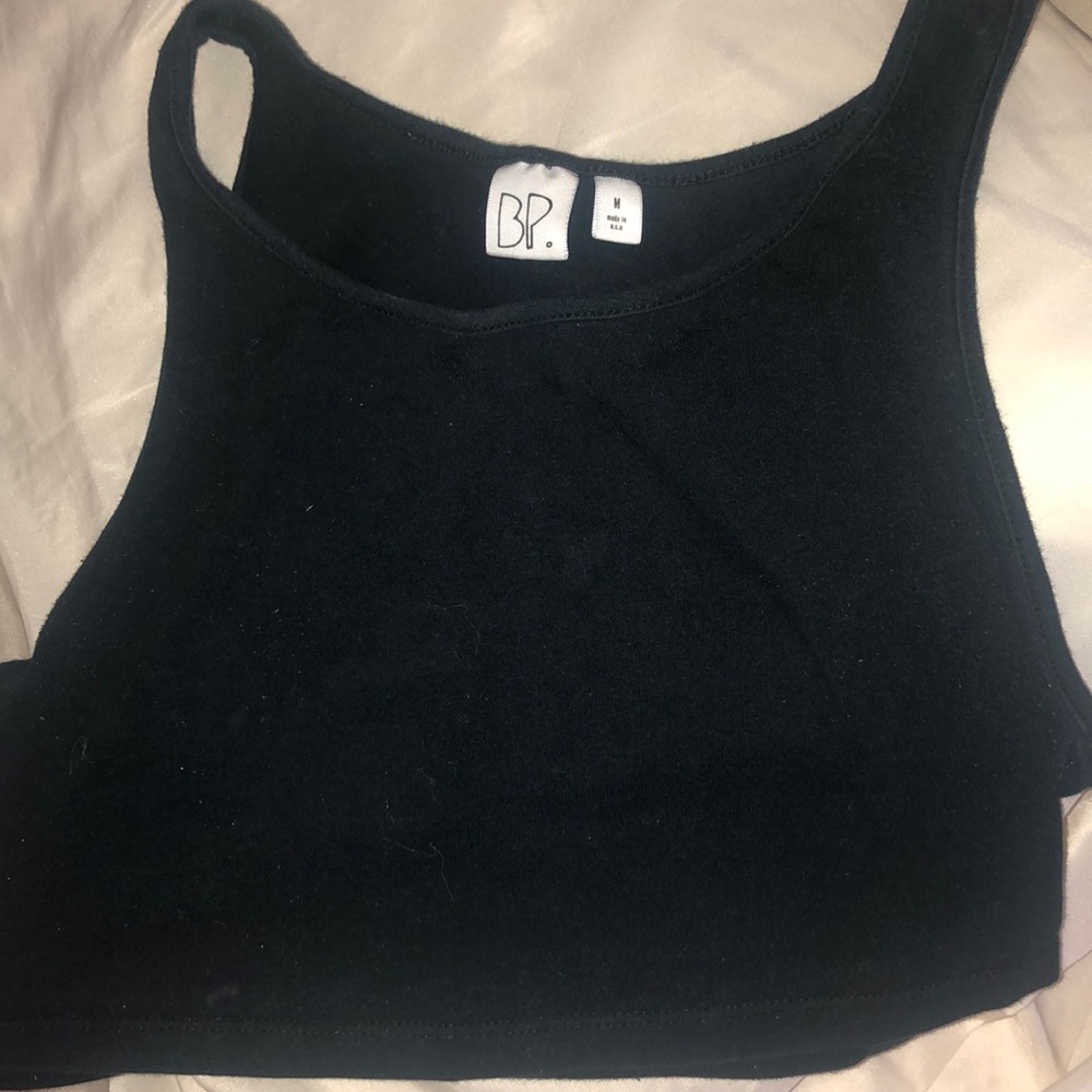 Black crop toon